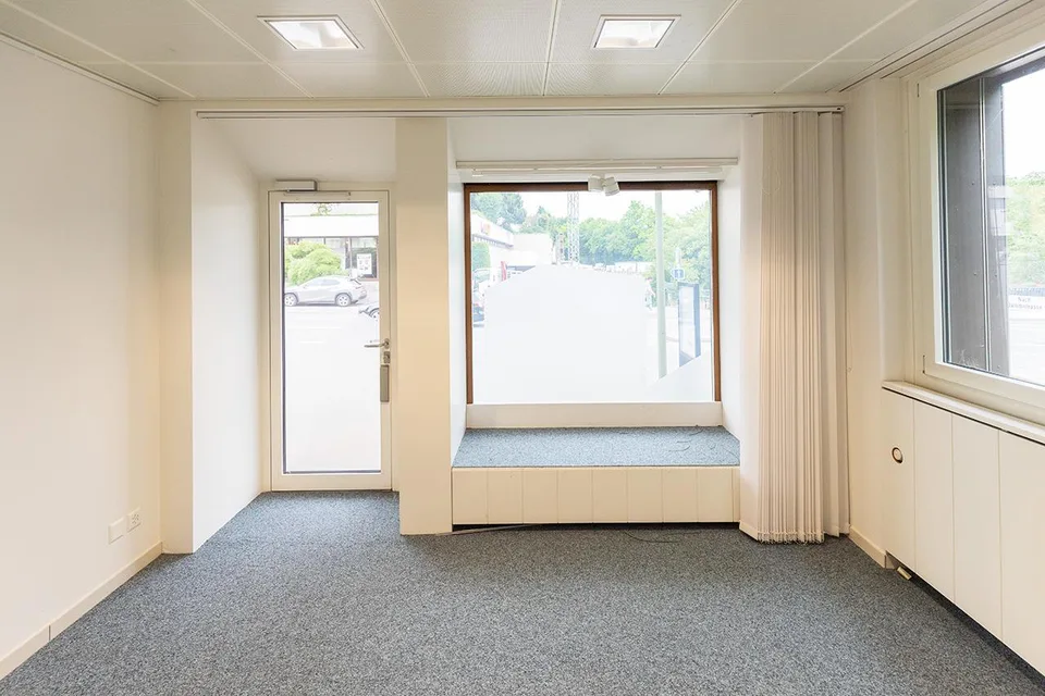Befristet - Büro/Atelier an der Schaffhauserstrasse 121 in Glattbrugg