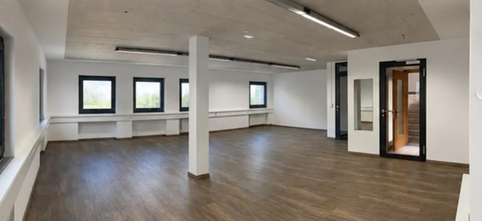 Gewerbe-/Büroräumlichkeit