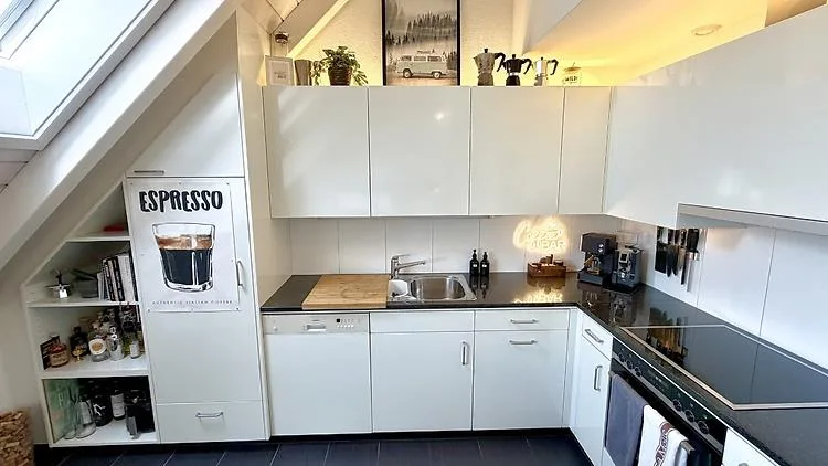 2½ ZIMMER-MAISONETTEWOHNUNG IN WATT (ZH), MÖBLIERT, TEMPORÄR