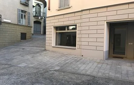 Mendrisio centralissimo UFFICIO/NEGOZIO