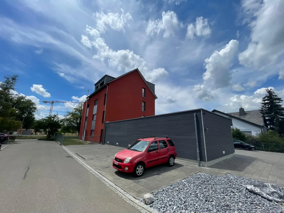 Aussenparkplatz zu vermieten