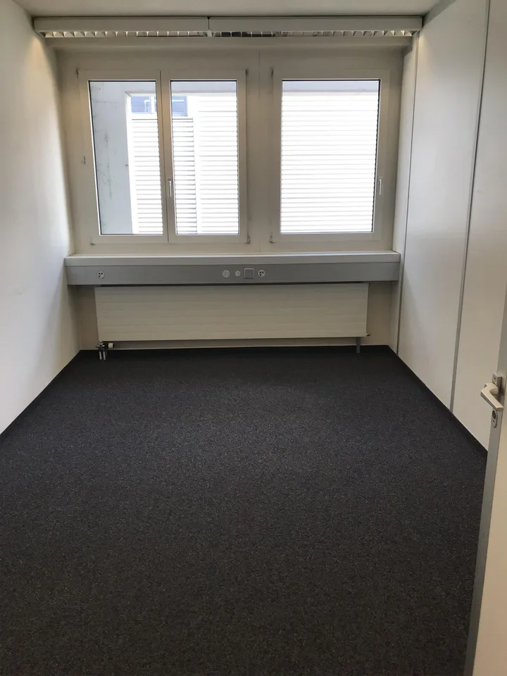 Sichtbarkeit für Ihr Unternehmen – attraktive Bürofläche in Effretikon