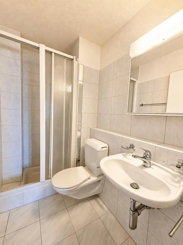 Spacious 5.5-room maisonette apartment in Leuggern – available immediately! – photo 11 of 14