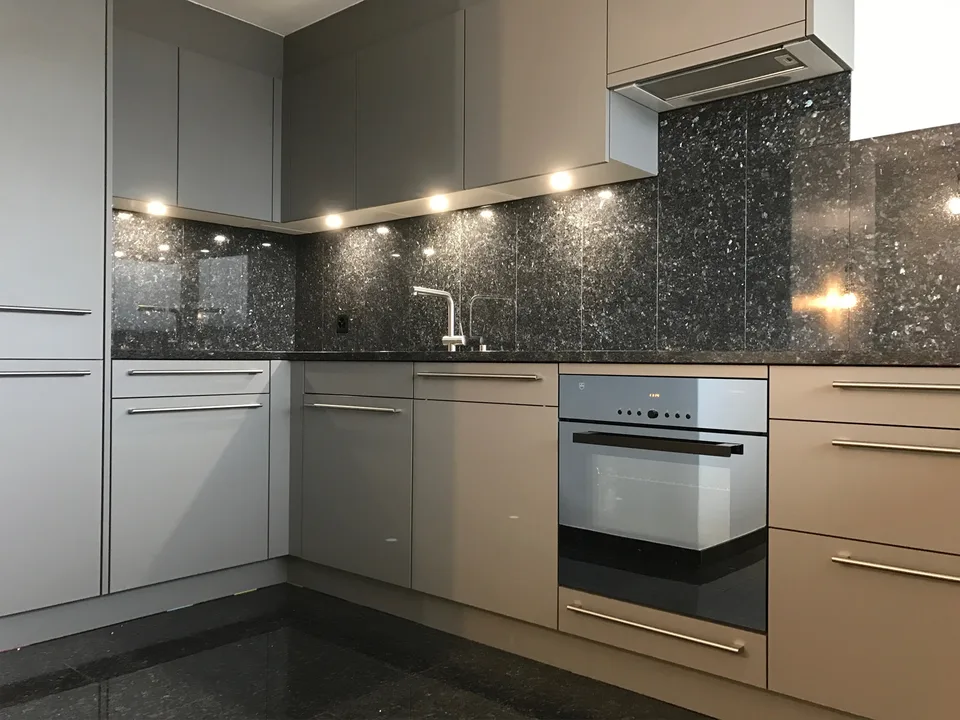 Grosse 3.5 Zimmer Luxus-Maisonnette Wohnung mit fantastischer Aussicht