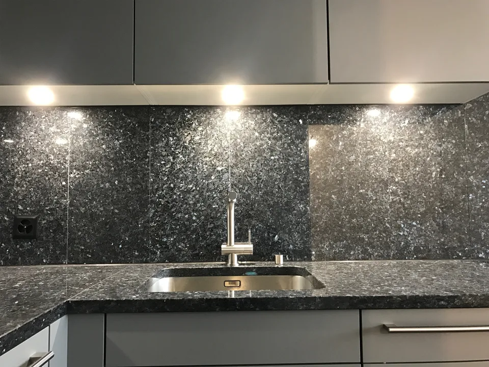 Grosse 3.5 Zimmer Luxus-Maisonnette Wohnung mit fantastischer Aussicht