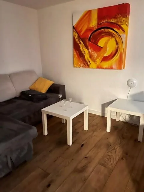 2-Zimmer-Einliegerwohnung mit Gartenanteil