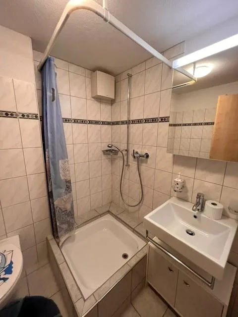 2-Zimmer-Einliegerwohnung mit Gartenanteil
