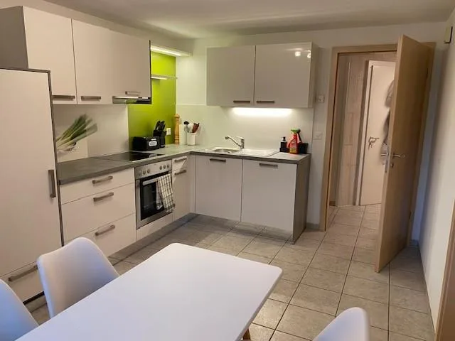 2-Zimmer-Einliegerwohnung mit Gartenanteil