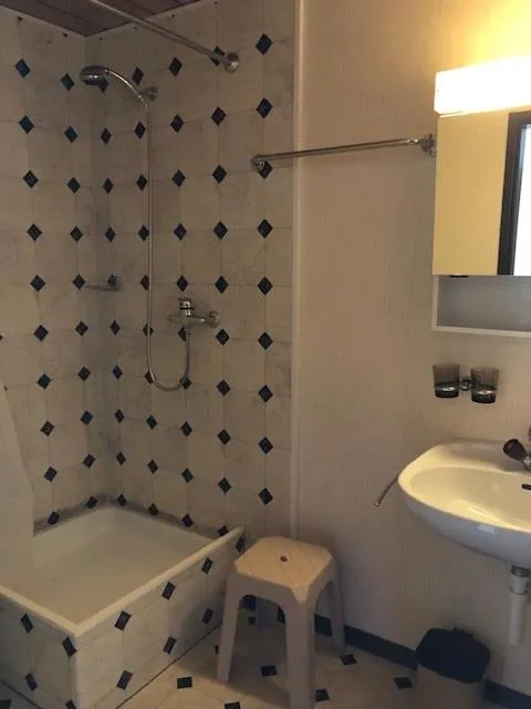 möbliertes Zimmer 15
