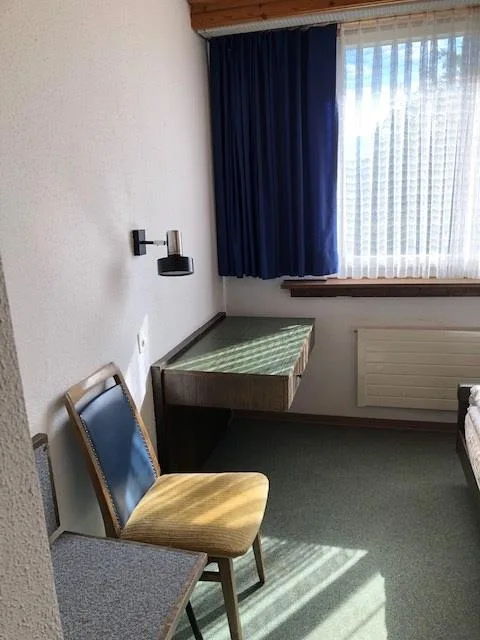 möbliertes Zimmer 15