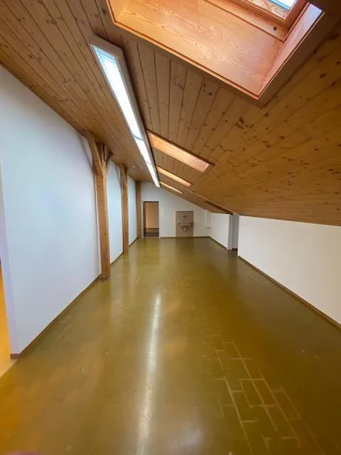 Grosser Raum/Atelier in der alten "Mühle" Unterseen zu vermieten
