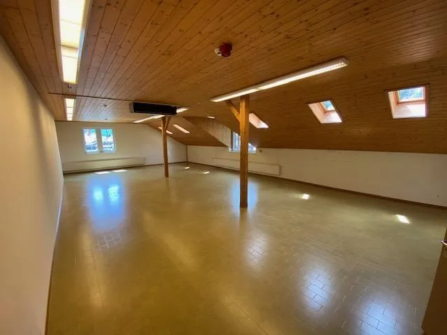 Grosser Raum/Atelier in der alten "Mühle" Unterseen zu vermieten