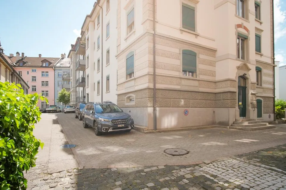 Aussen-Parkplatz an der Ilgenstrasse zu vermieten