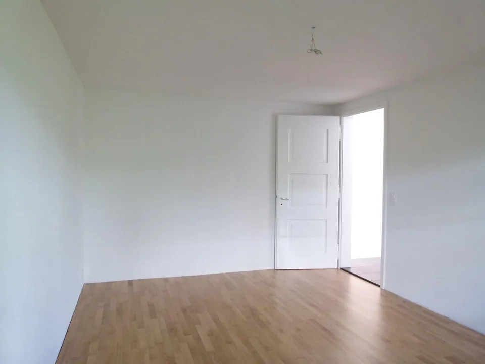Charmante 3.5-Zimmerwohnung mit Balkon in Boll – photo 11 of 15