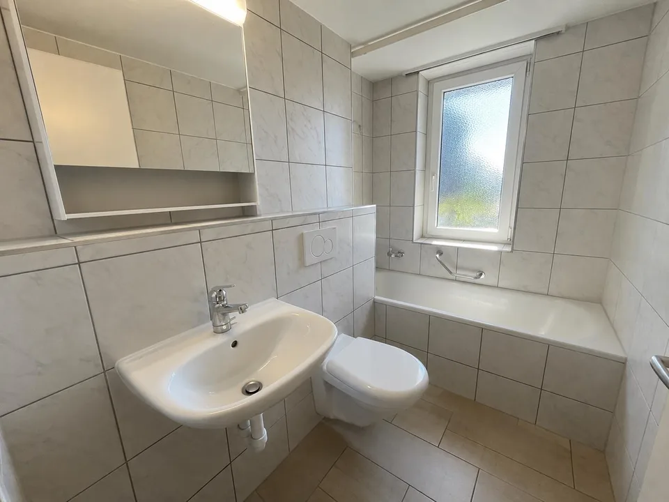 Grosszügige 3.5-Zimmerwohnung an ruhiger Lage