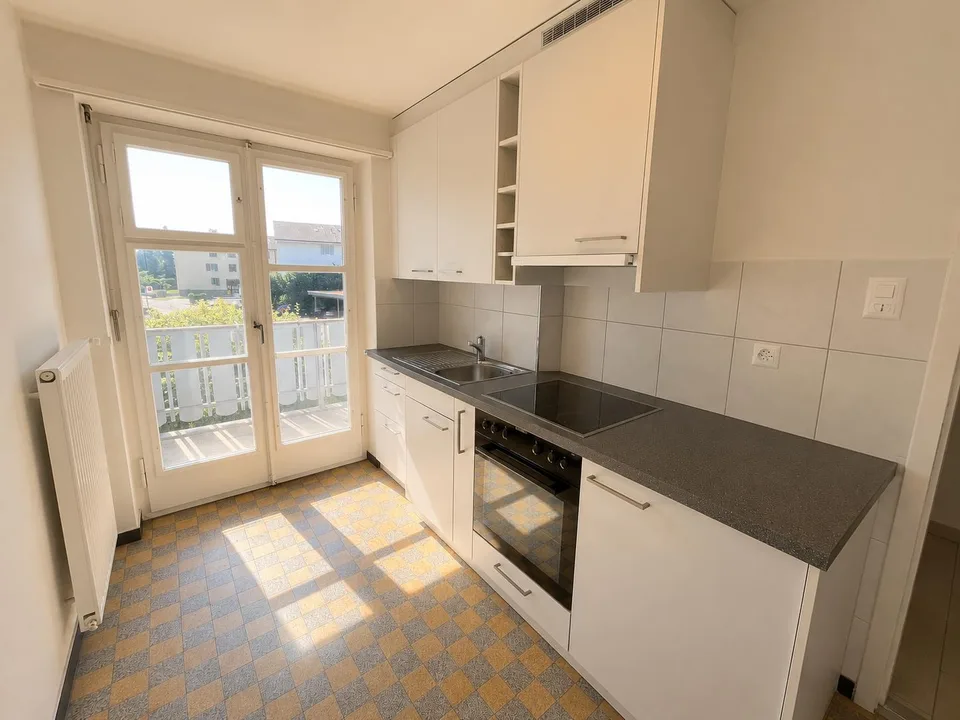 Grosszügige 3.5-Zimmerwohnung an ruhiger Lage