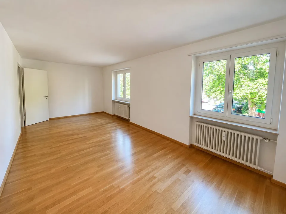 Grosszügige 3.5-Zimmerwohnung an ruhiger Lage