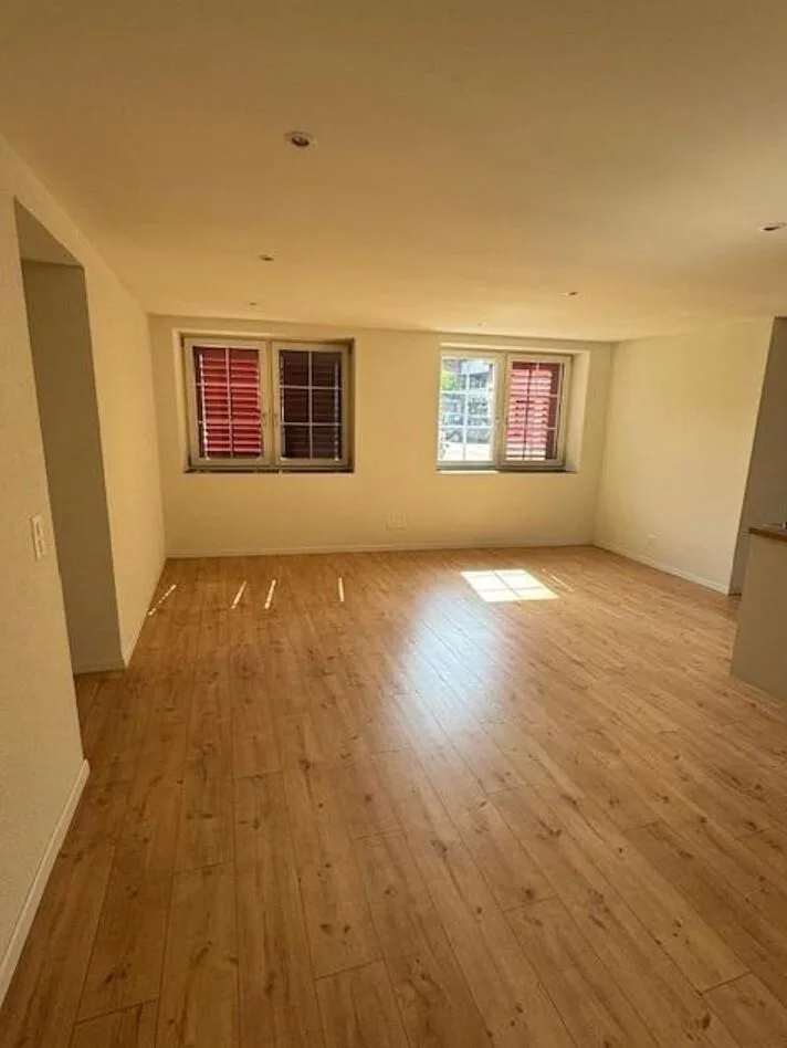 Charmante 2.5 Zimmer-Wohnung im Erdgeschoss nahe Bahnhof Andelfingen