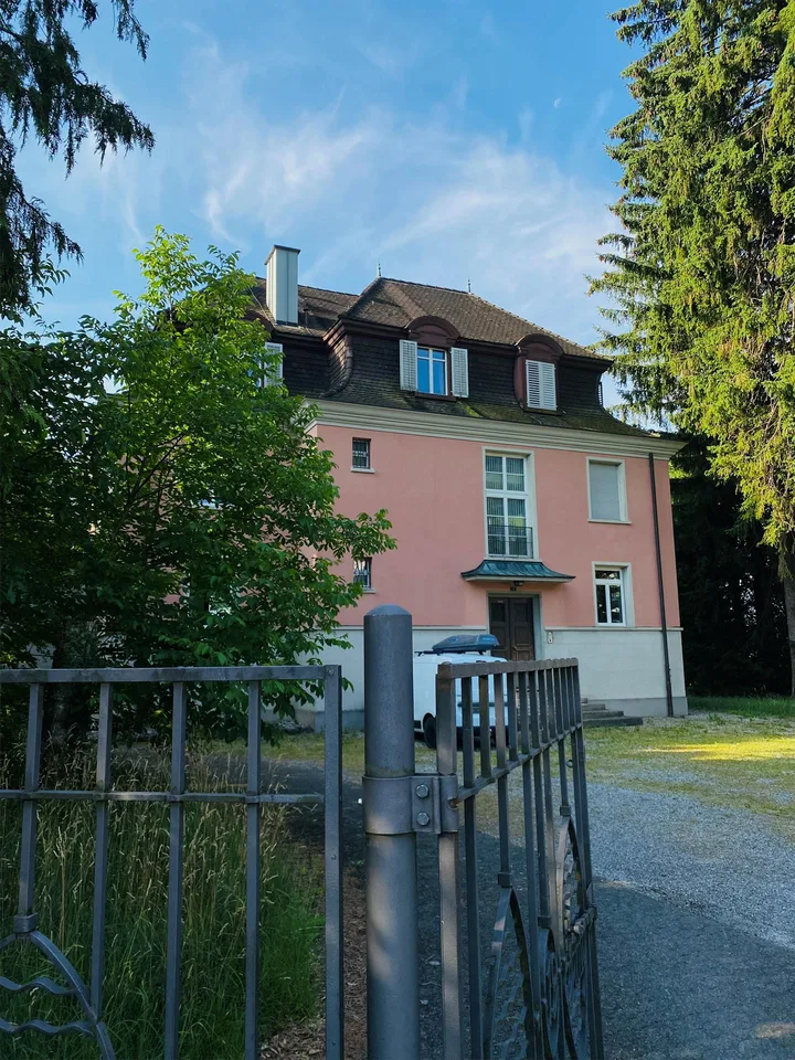 Wohnen und Arbeiten mit Weitsicht in einer alten Jugenstilvilla
