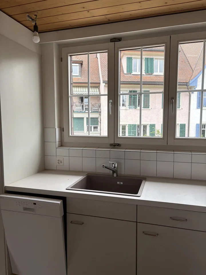 Helle, charmante, renovierte 5 1/2 Zimmer Dachwohnung