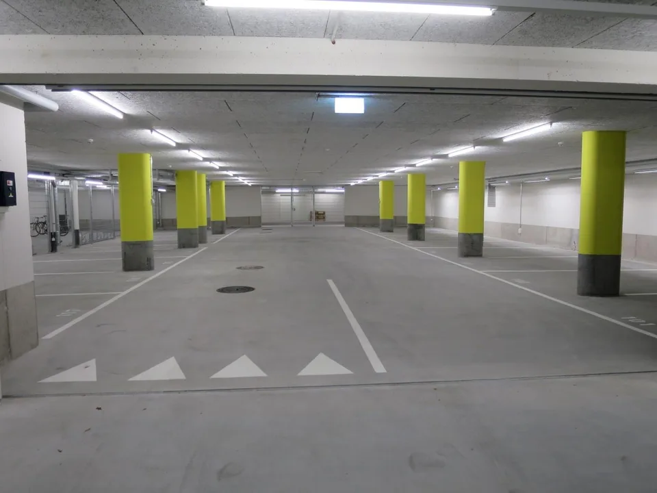 Einstellhallenplatz für Oldtimer und Liebhaberfahrzeuge