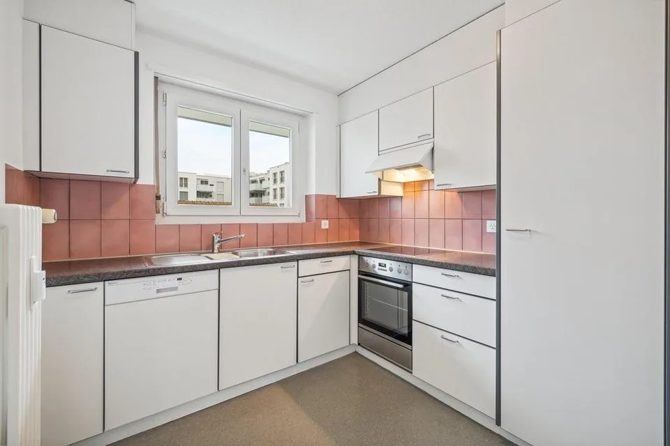 MIETEN OHNE KAUTION - Zentrale und geräumige Wohnung
