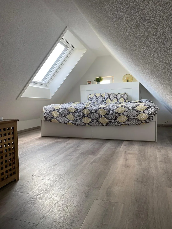 Exklusive 3.5-Zi.-Maisonettewohnung mit Liftzugang und eigenem Vorraum