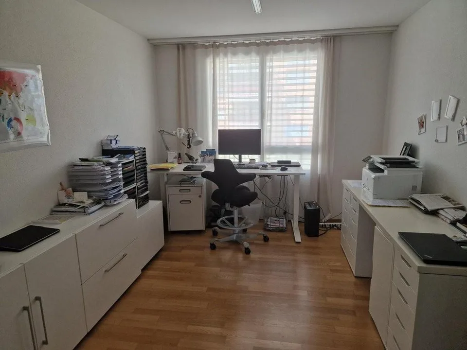Helle 4.5-Zimmer-Wohnung mit Balkon in ruhiger Lage – Ottenbach