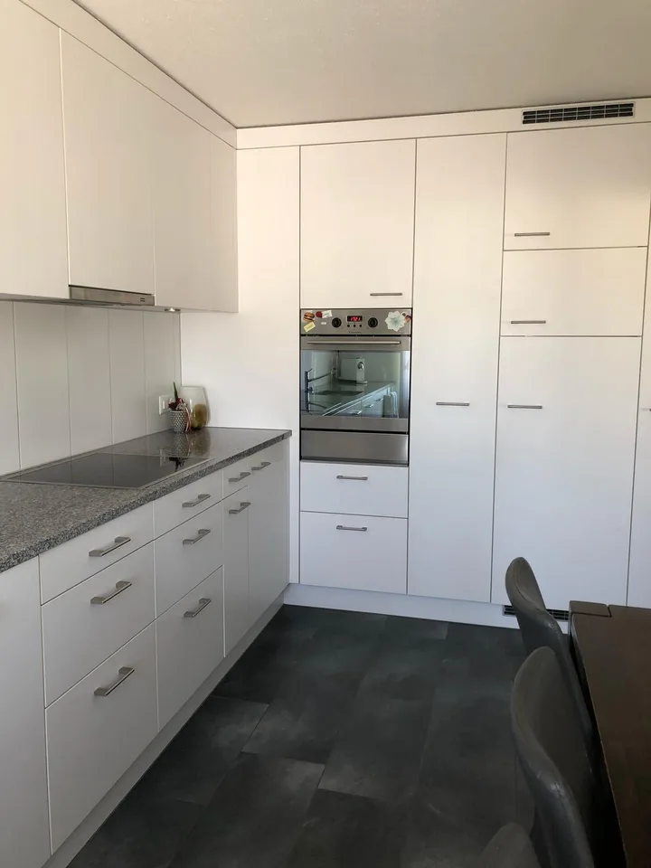 Grossflächige, zentral gelegene Wohnung