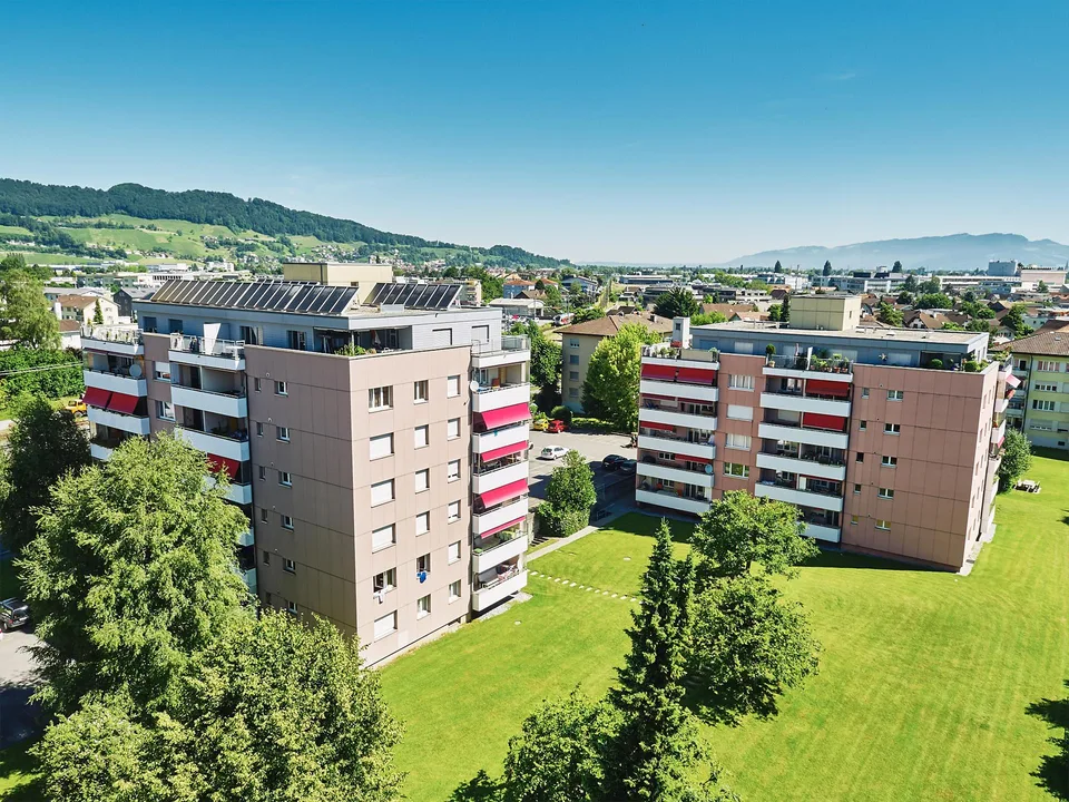 Grossflächige, zentral gelegene Wohnung