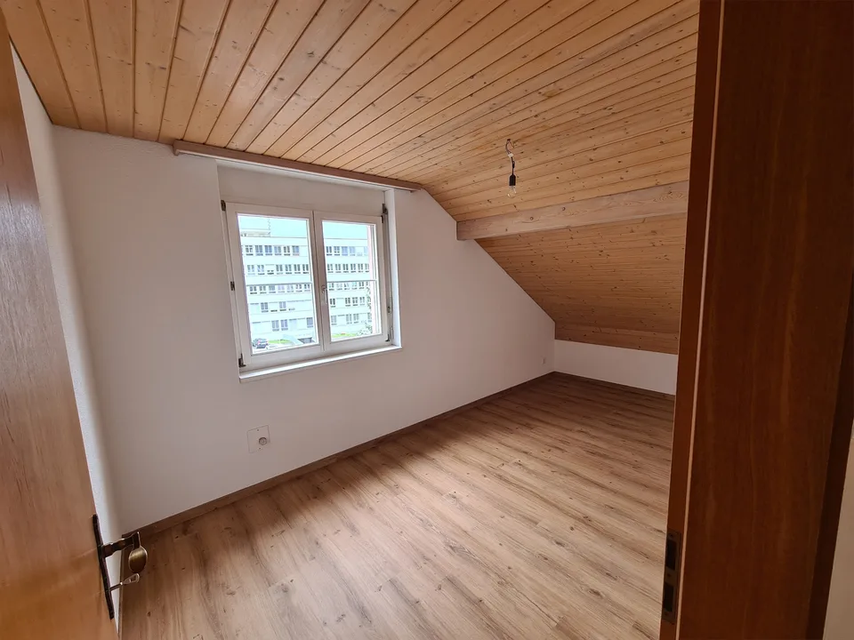 4 Zimmer Attikawohnung nähe Leica