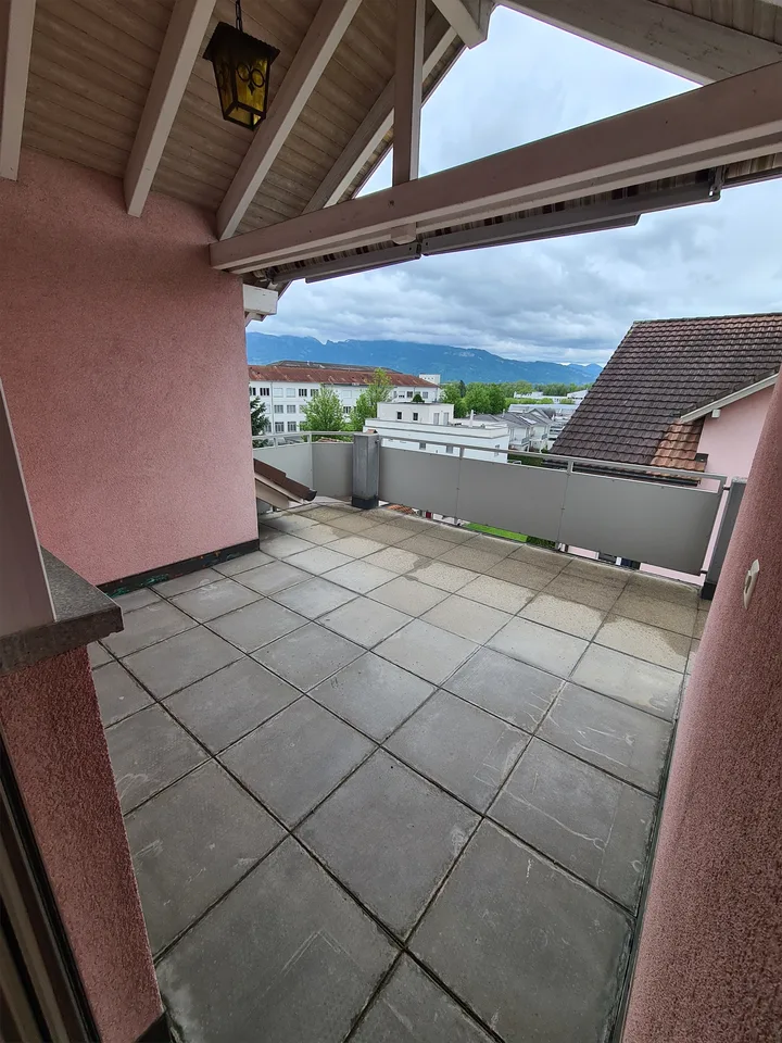 4 Zimmer Attikawohnung nähe Leica