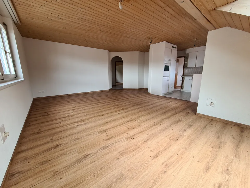 4 Zimmer Attikawohnung nähe Leica