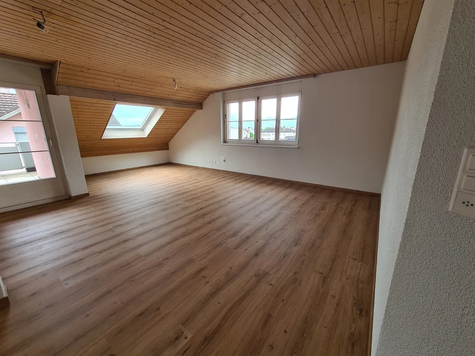 4 Zimmer Attikawohnung nähe Leica