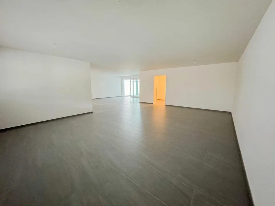 Gewerberaum (94 m²) im Erdgeschoss in Seengen