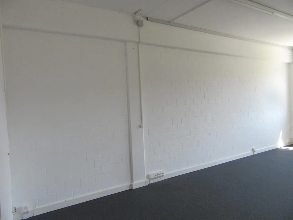 Mehrzweckraum 90 m2