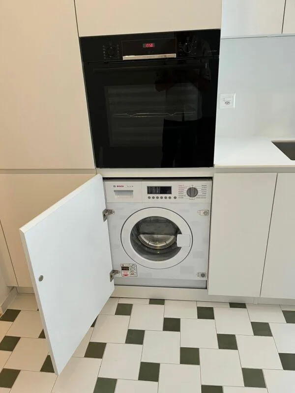 Helle und grosse 2.5 Zimmer-Wohnung mit Balkon im schönen Museumsqu...