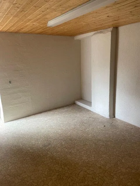 Schönes, grosszügiges Atelier mit separatem Eingang zu vermieten