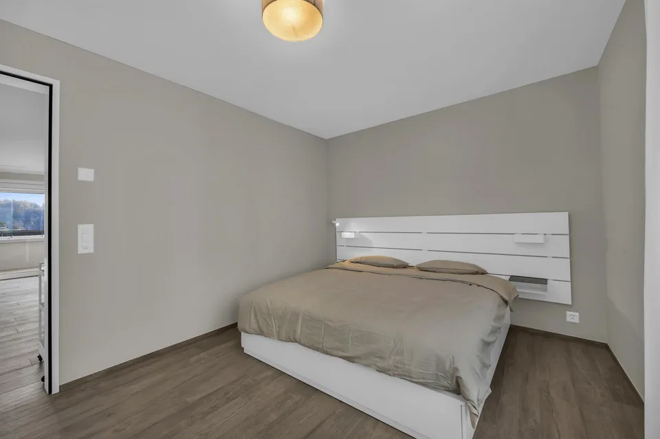 MÖBLIERTE Wohnung in Neuhausen am Rheinfall – foto 8 di 12