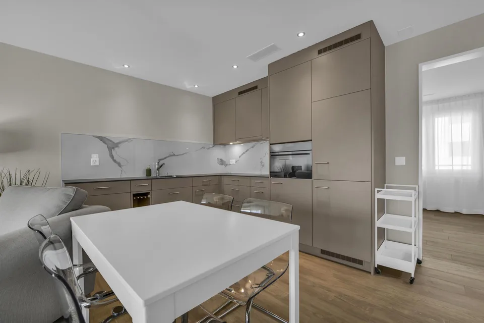 MÖBLIERTE Wohnung in Neuhausen am Rheinfall