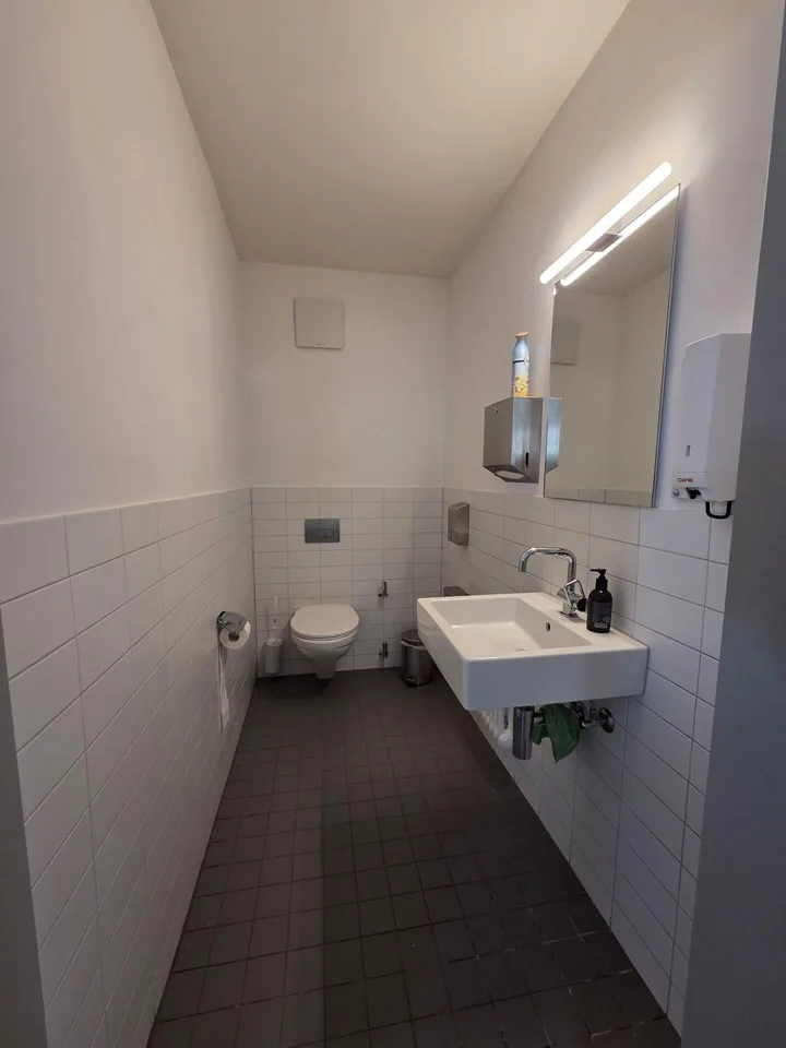 Zentrale, helle Büro- & Gewerbeflächen direkt beim Bahnhof Bülach