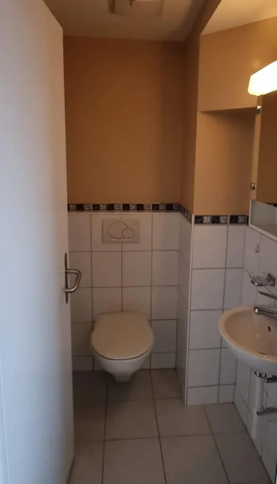 Top-Lage in Wädenswil: Flexibles Ladenlokal mit Teilungsoption – photo 11 sur 13