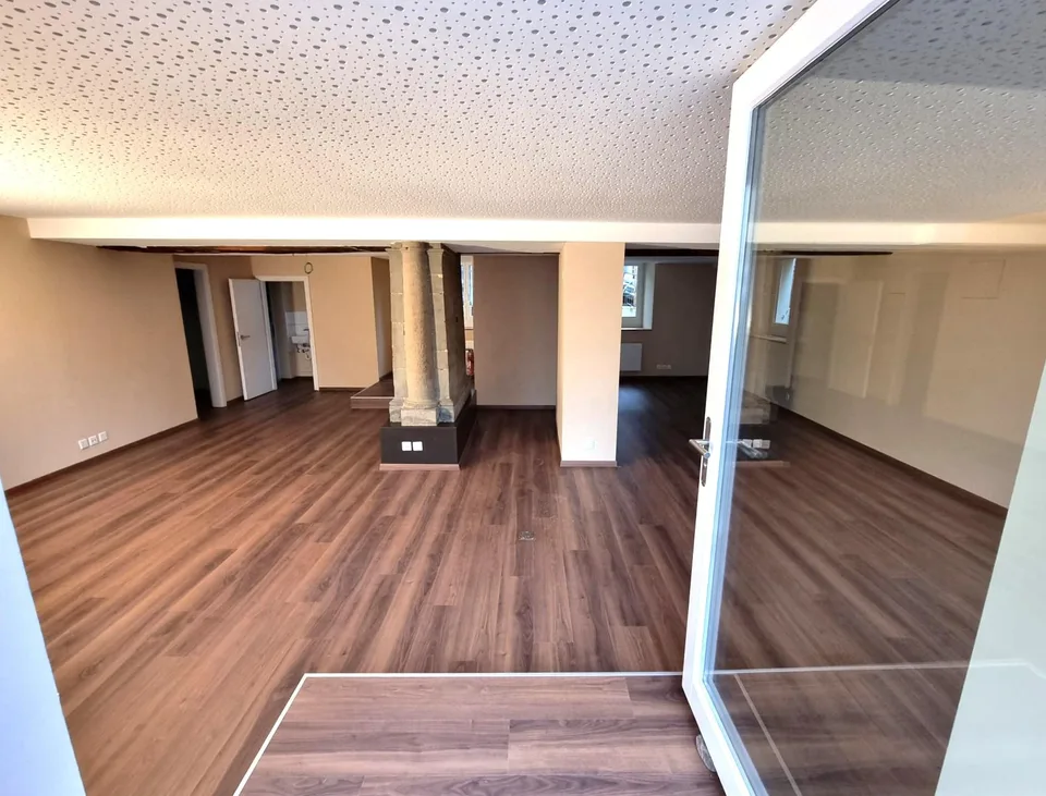 Top-Lage in Wädenswil: Flexibles Ladenlokal mit Teilungsoption – photo 6 sur 13
