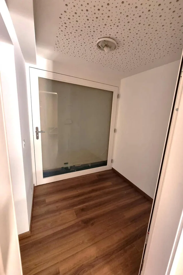 Top-Lage in Wädenswil: Flexibles Ladenlokal mit Teilungsoption – photo 9 sur 13