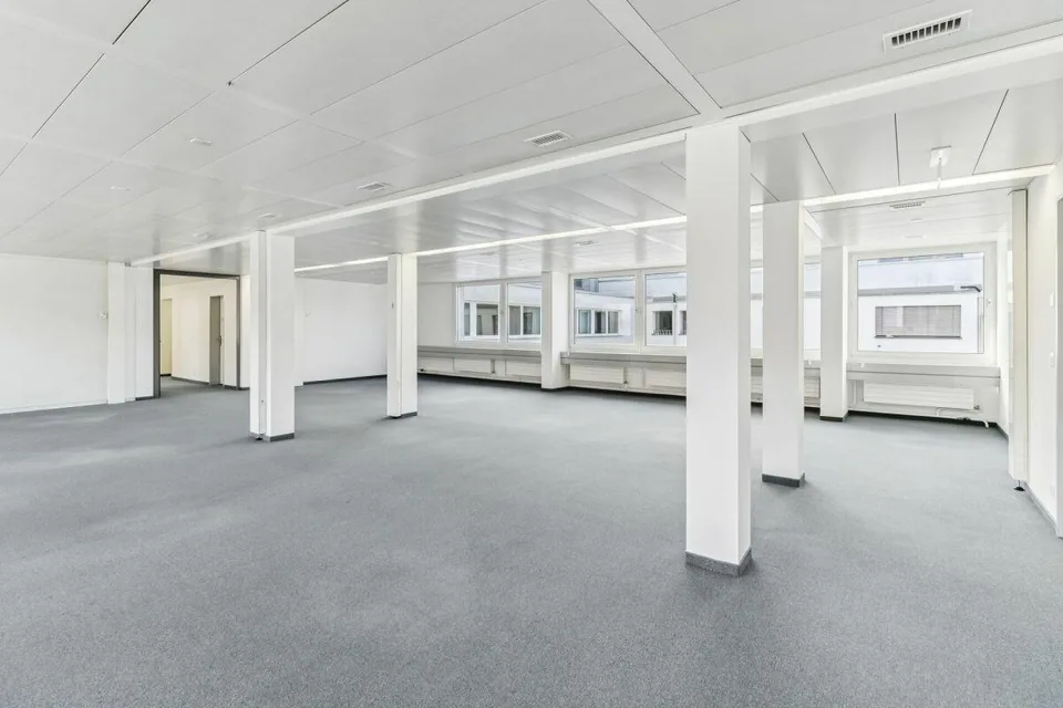 Repräsentative Bürofläche im 4. Obergeschoss in Zürich-Altstetten – foto 10 di 10