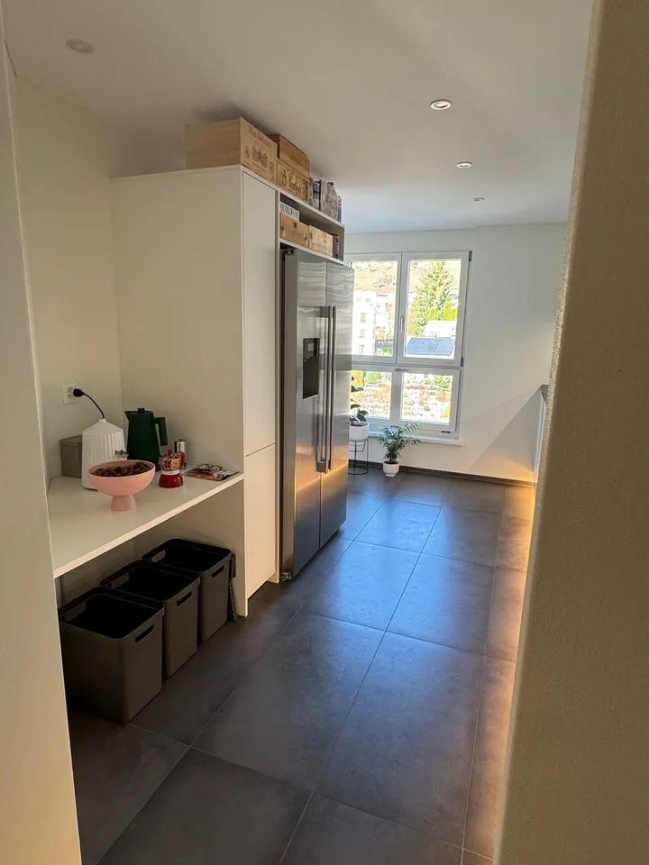 helle 4 1/2 Zimmer-Wohnung