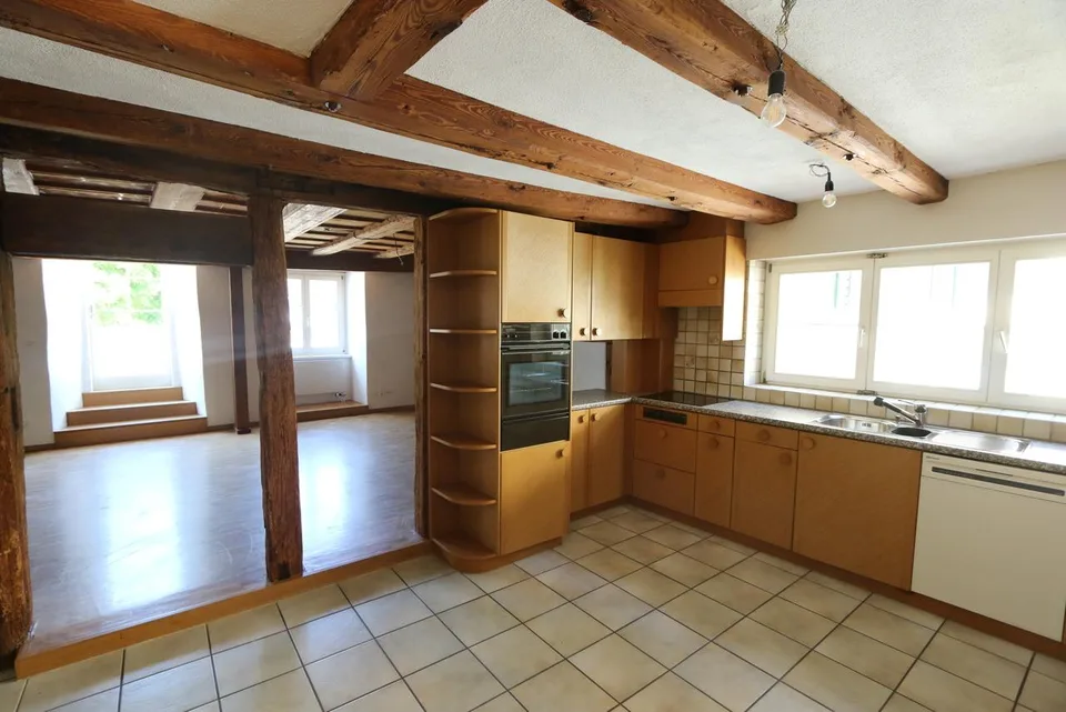 Städtliwohnung mit grosser Terrasse und wunderschönen Sichtbalken