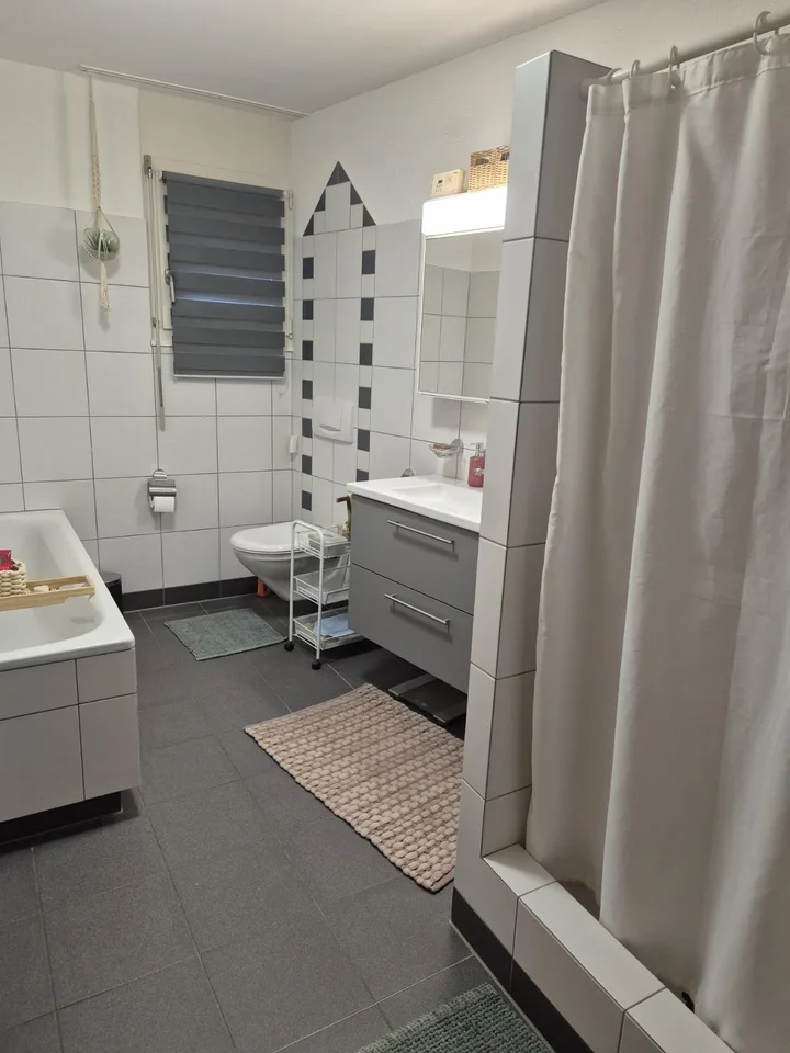 3.5 Zimmer Wohnung zentral mit grossem Sitzplatz