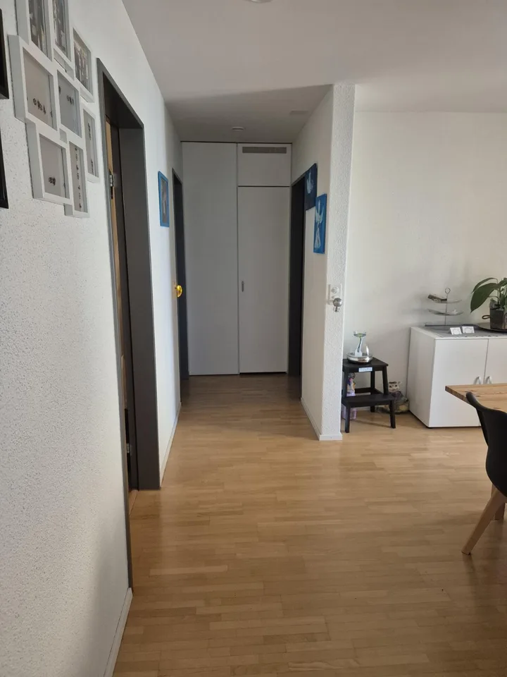 3.5 Zimmer Wohnung zentral mit grossem Sitzplatz