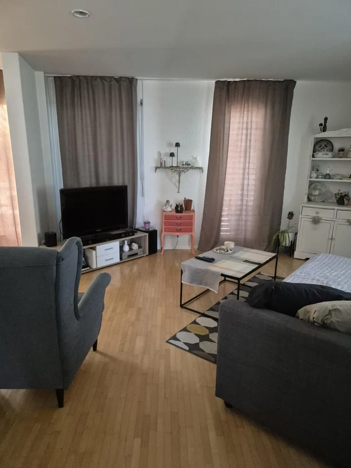 3.5 Zimmer Wohnung zentral mit grossem Sitzplatz
